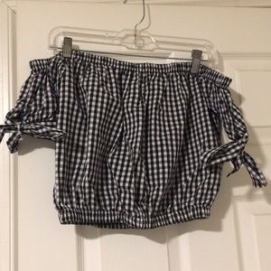 Off the shoulder crop